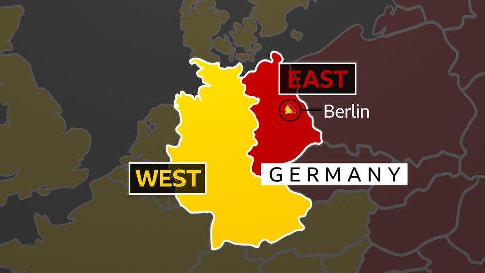 Berlin Wall Anniversary What Was The Berlin Wall BBC Newsround