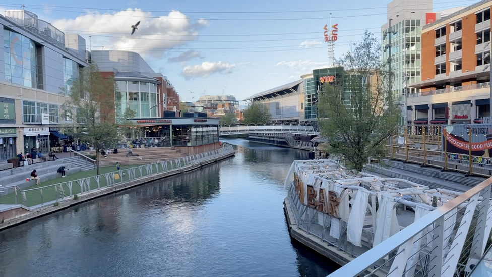 Oracle shopping centre, Reading