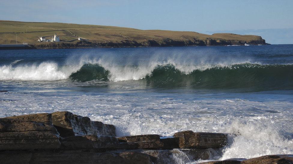 Waves at Thurso