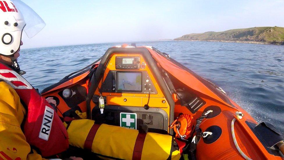 rnli lifeboat