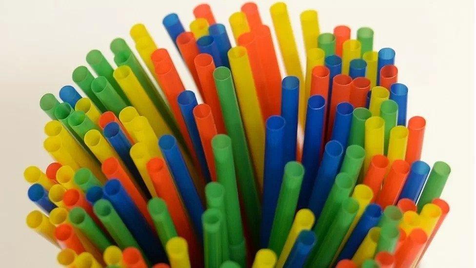 Plastic straws