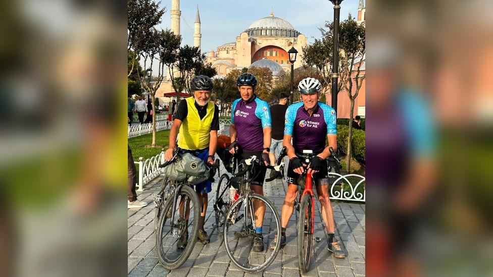 Cyclists make it to Istanbul