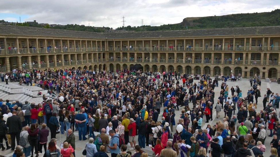 Crowd inside the Piece Hall