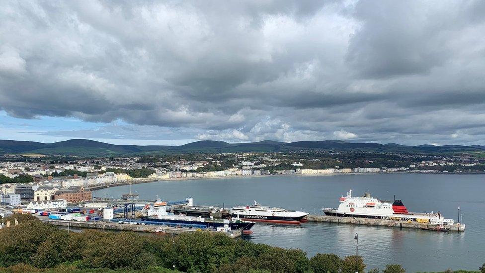 MV Arrow, Mananan and Ben-my-Chree in Douglas Harbour