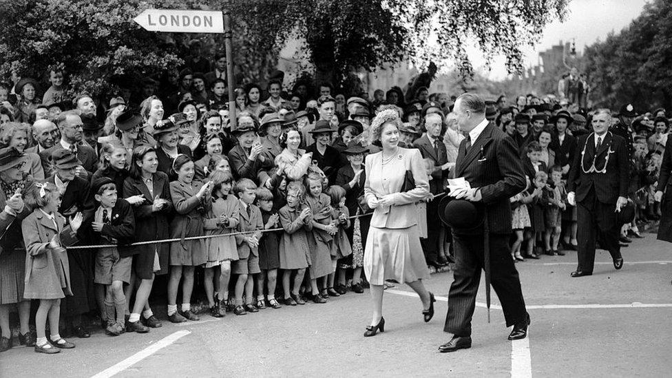 The Queen in Northampton in 1946