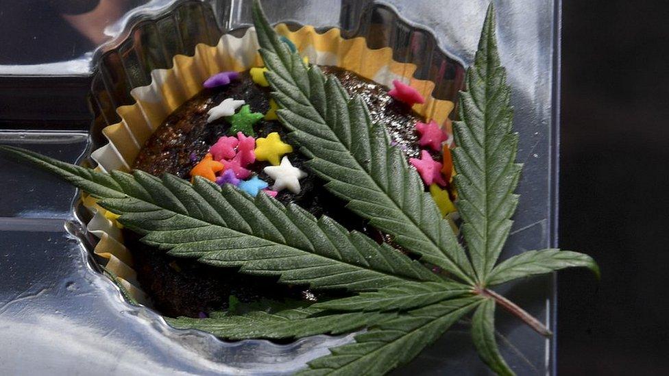 Cannabis cake