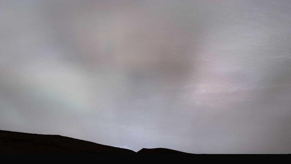 Sunrays on Mars