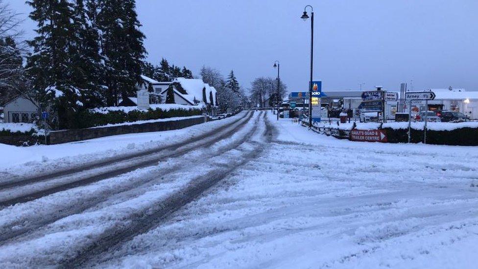 Heavy snow on roads in Bellanaleck