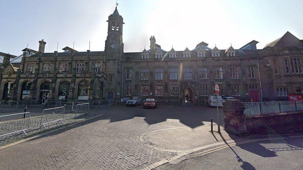 Carlisle railway station