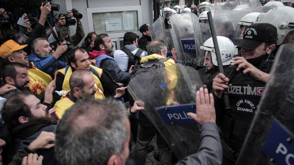 Protesters clash with police in Istanbul