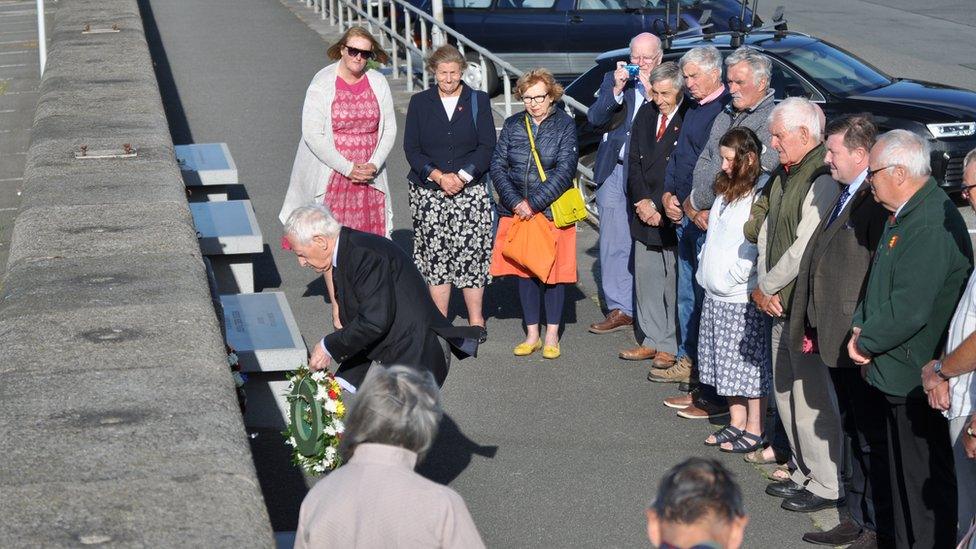 Wreath laid at Guernsey memorial