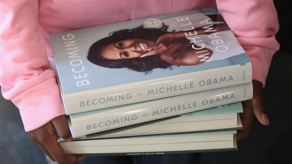 Pile-of-Michell-Obama's-books-'Becoming'.