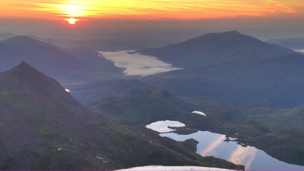 A stunning sunrise on Snowdon