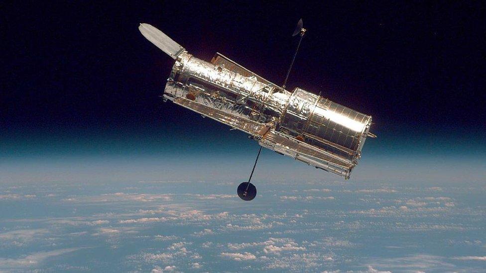 hubble-space-telescope.