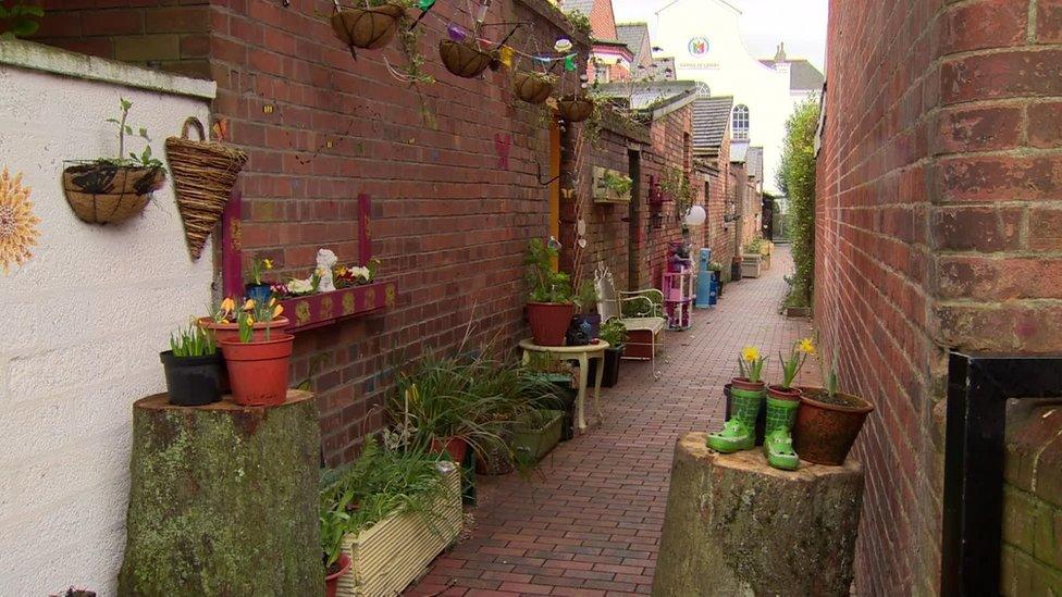 Alleyway turned into community space