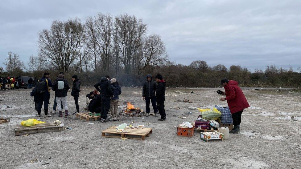 Migrant camp Loon plage