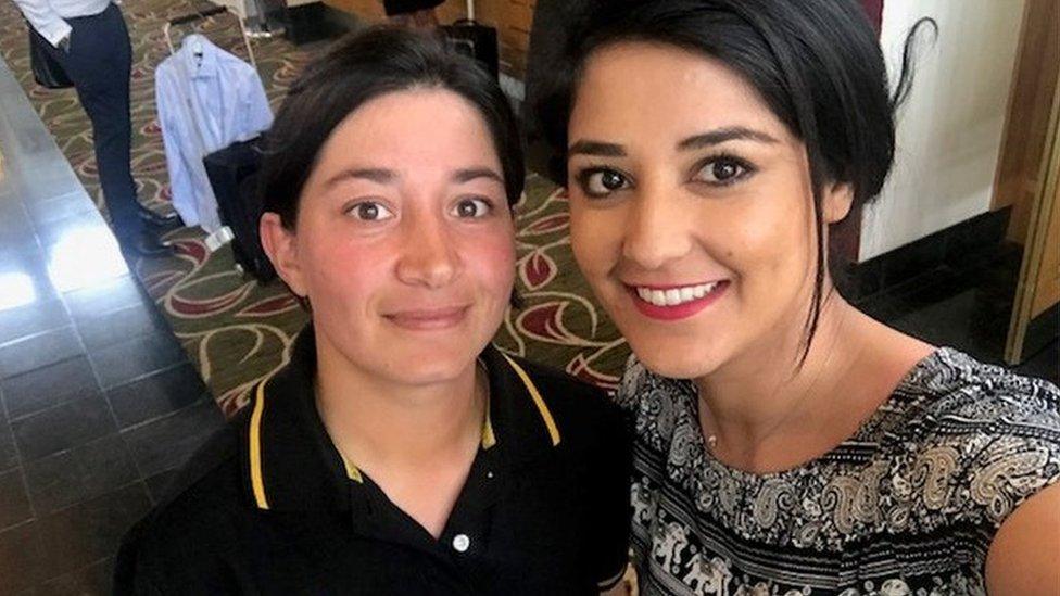 Nahida Khan posing for a selfie with BBC Urdu reporter Iram Abbasi