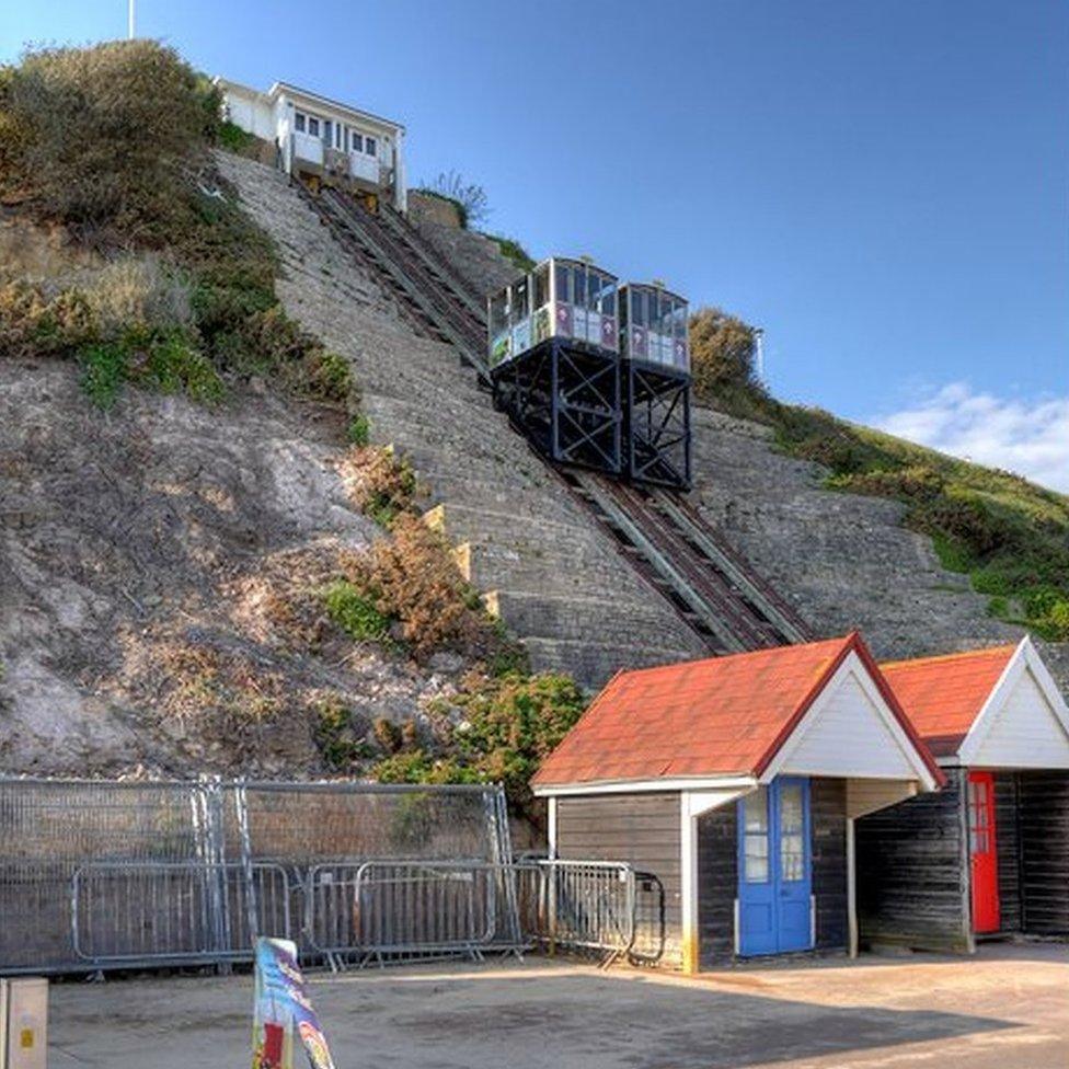 Fisherman's Walk Cliff Lift