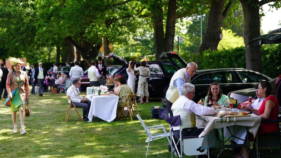 Picnics under trees at Royal Ascot