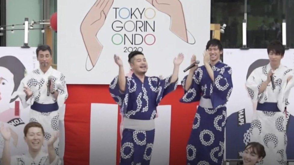 Dancers in Tokyo