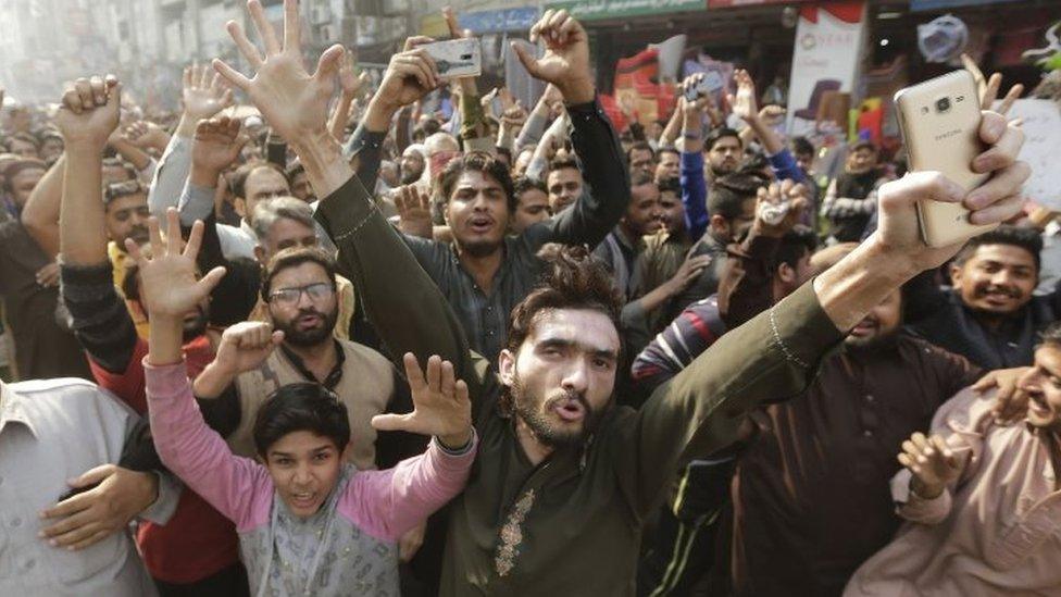 Islamist protesters in Islamabad, Pakistan. Photo: 25 November 2017