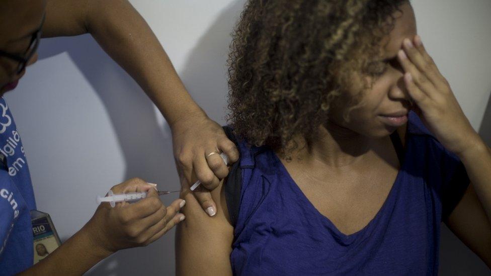 Pregnant woman being vaccinated against H1N1 in Rio de Janeiro, 25 April 2016