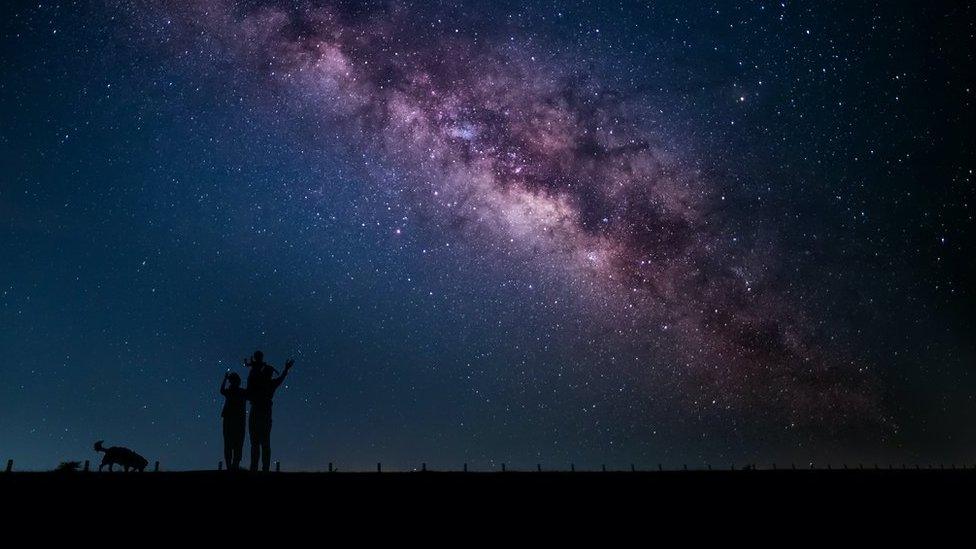 Family star gazing