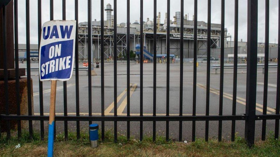 UAW strike sign