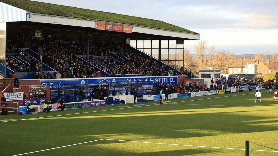 Palmerston Park stand