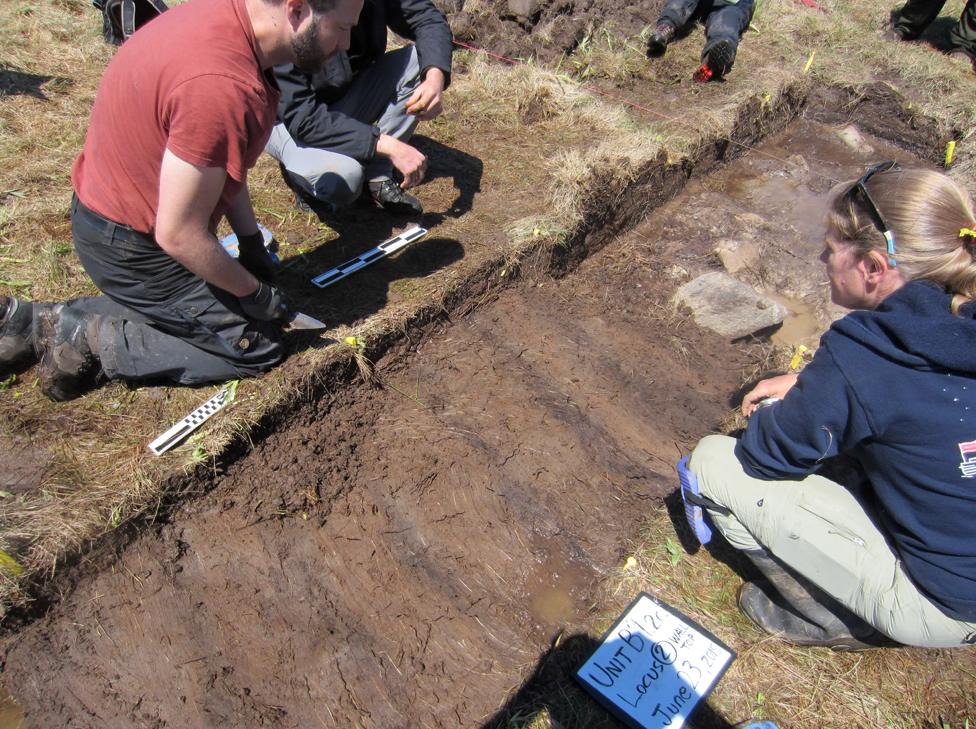 Sarah Parcak and Douglas Bolender at the dig