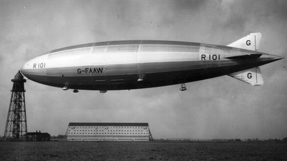 R101 airship moored at Cardington