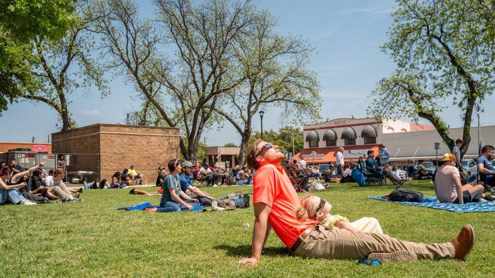 People in Texas watching eclipse