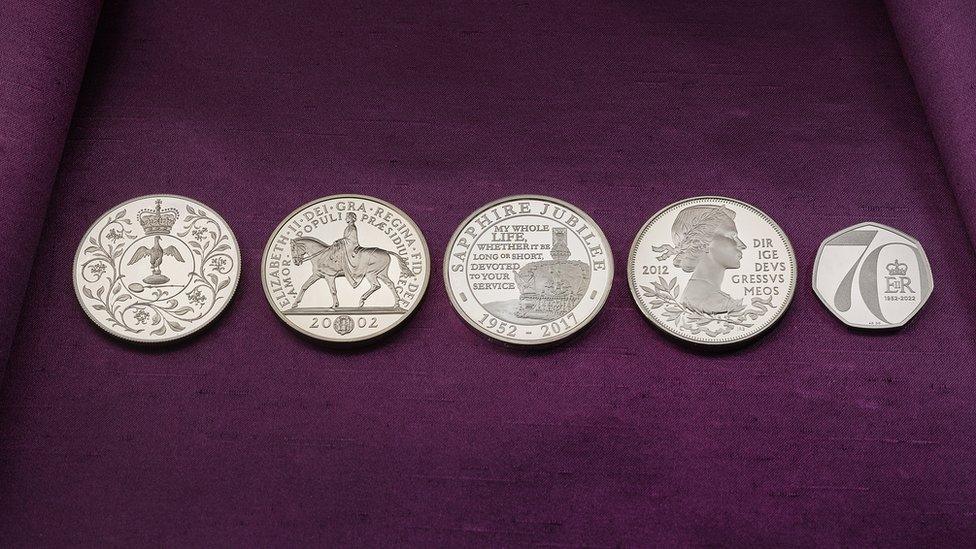 Commemorative coins