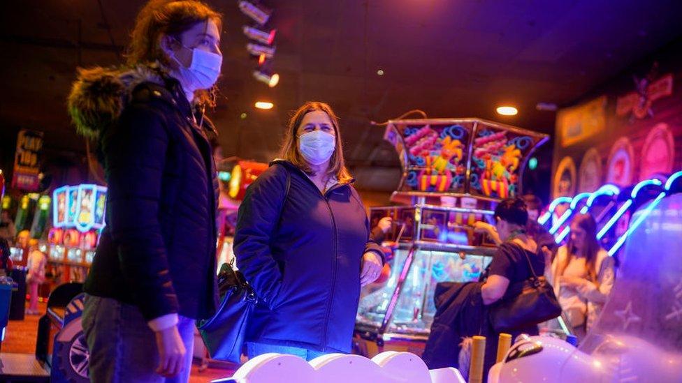 people-wearing-masks-at-blackpool-carcade