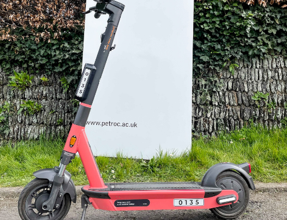 Electric scooter