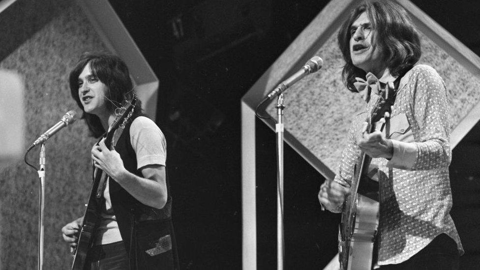 Ray Davies from The Kinks performing on Top Of The Pops