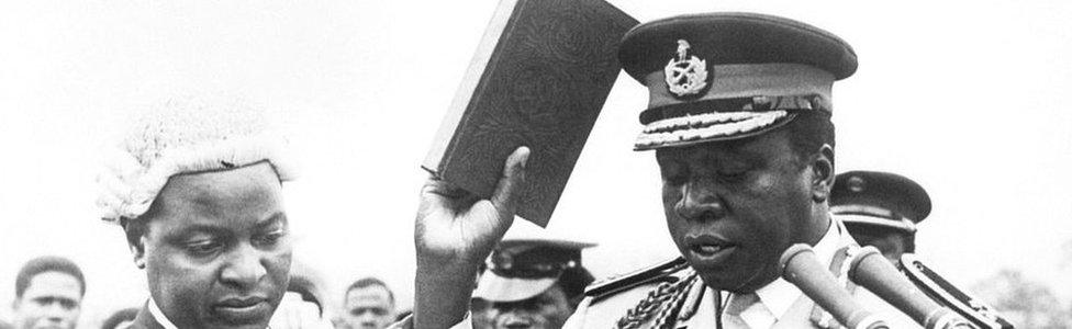 Idi Amin takes the oath of office as he is sworn in as president in 1971