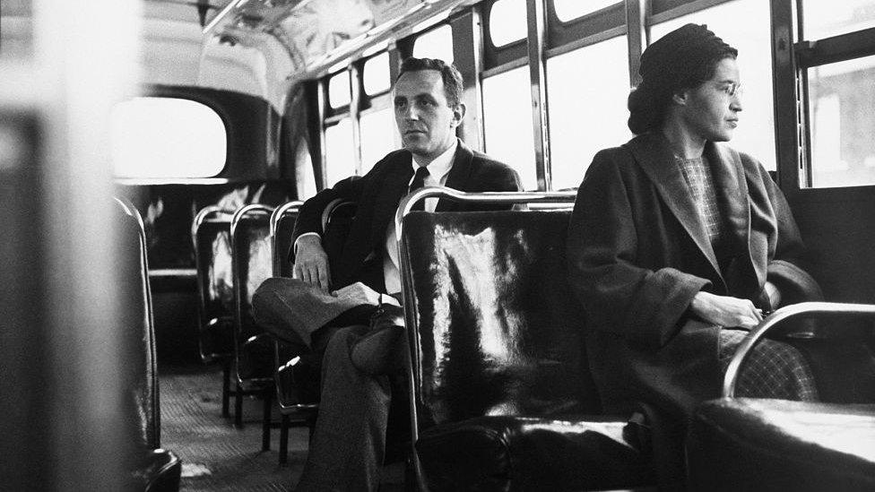 Rosa-Parks-on-bus.