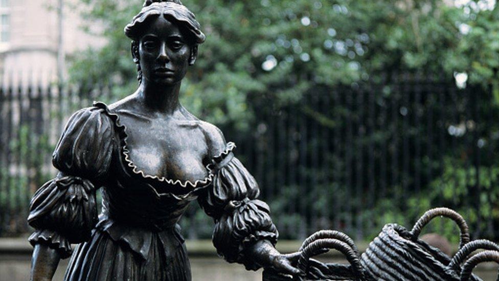 Statue of Molly Malone in Dublin