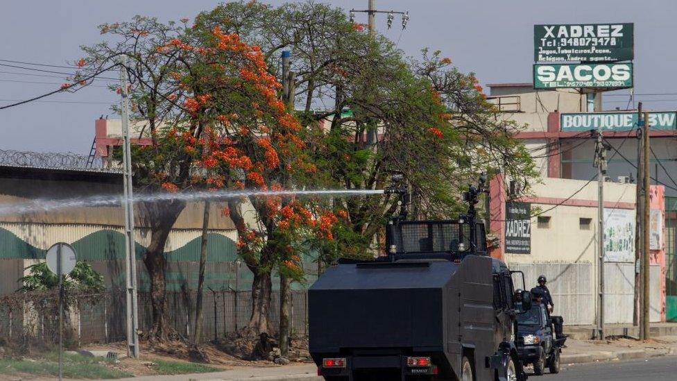 Clashes in Luanda on 11/11/20