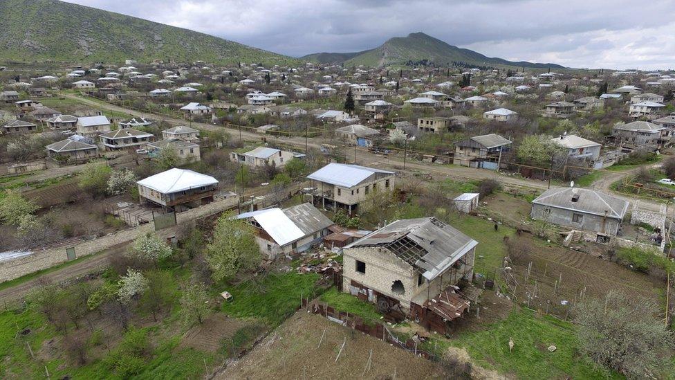 An aerial view shows a settlement in Martakert district, Nagorno-Karabakh (4 April 2016)