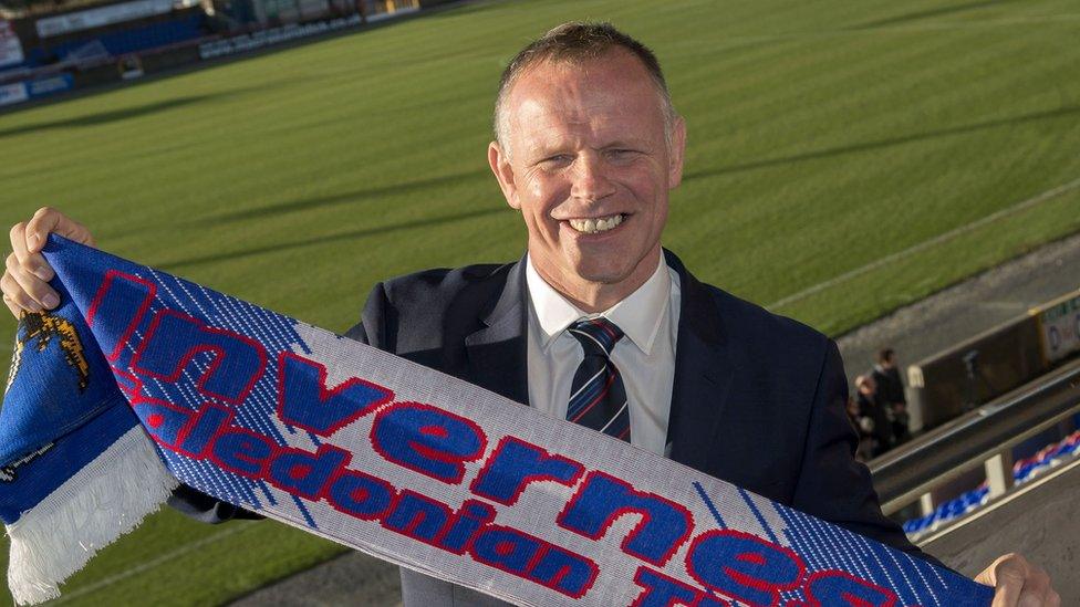 Manadsair Chaley Thistle Inbhir Nis, Iain Hughes