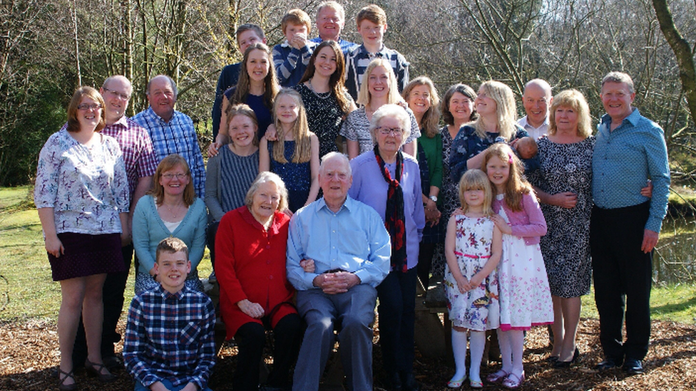 Alf and Betty Robinson and family