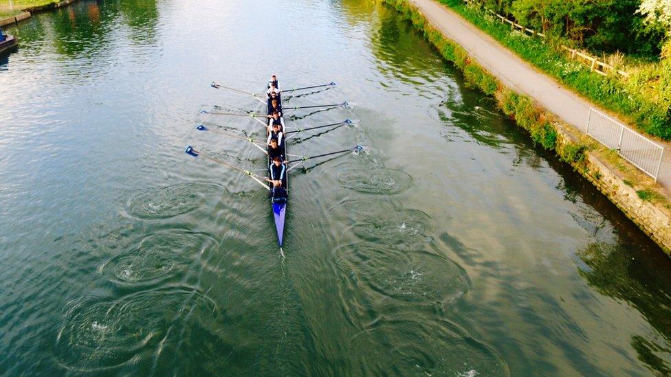 Early morning rowers at Donnington Bridge, Oxford