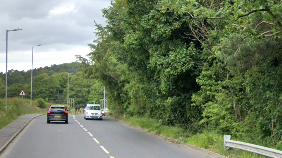 the A736 Glasgow Road near Barrhead