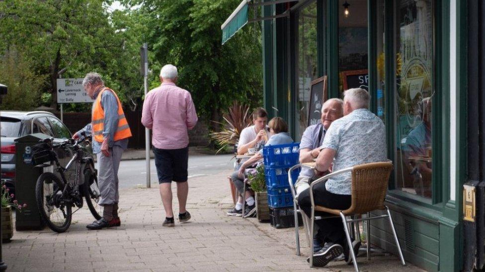 Penarth pavement cafe