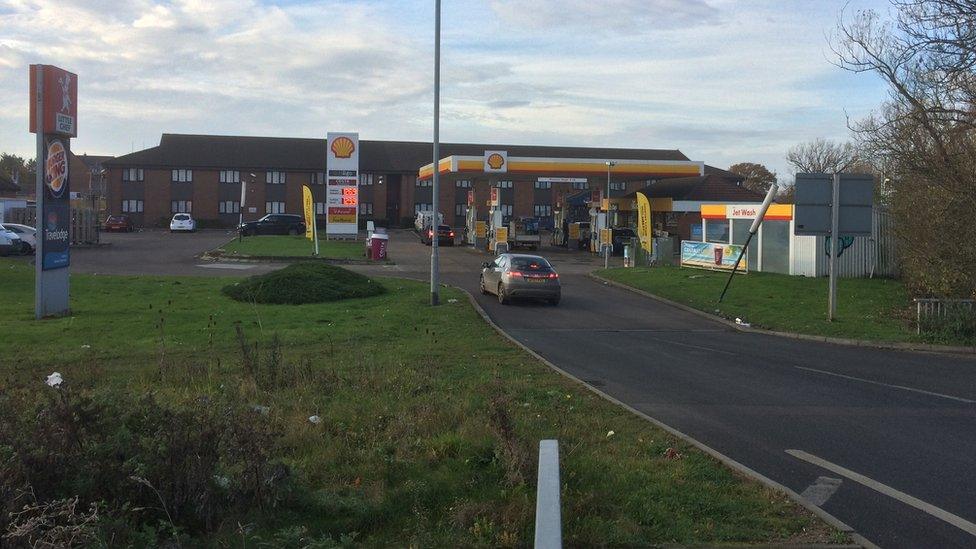 Petrol station along the A421