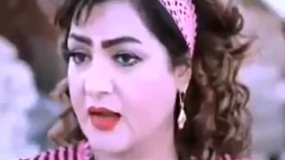 Laila Amer appears in the video for Bos Omak (Look At Your Mother)