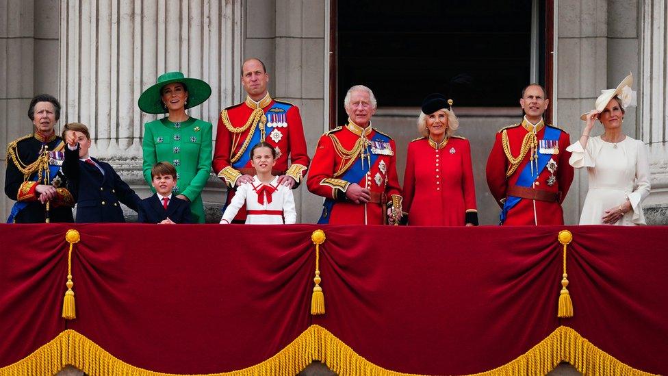 The Royal Family on the balcony