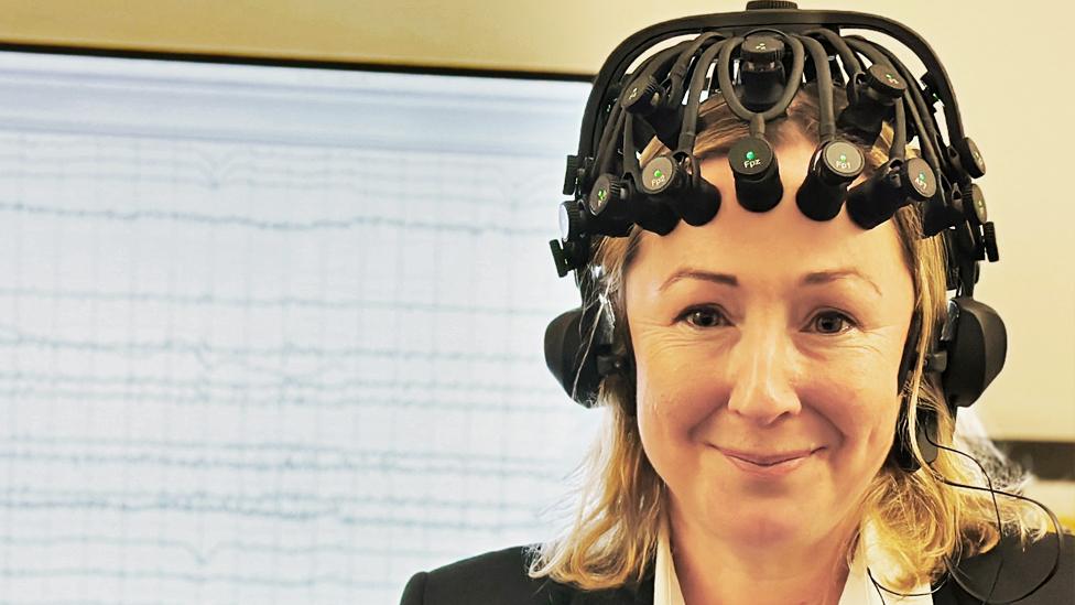 Zoe Kleinman tries out brain-computer interface